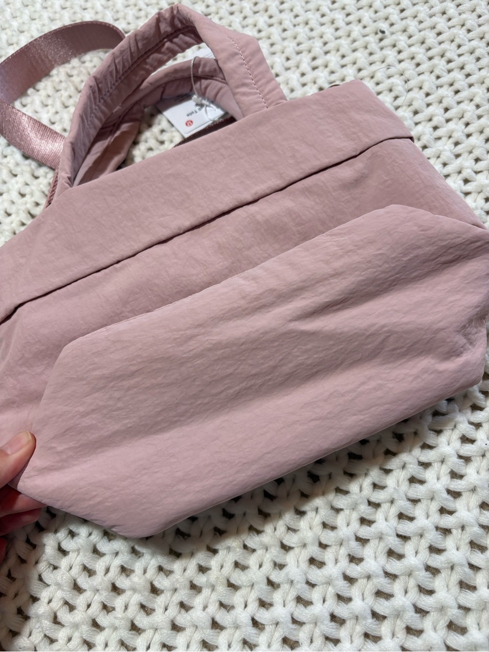NWT lululemon on my level small tote in pink haze - Picture 7 of 13